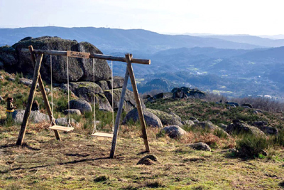 Pés na Terra e Mãos à Obra